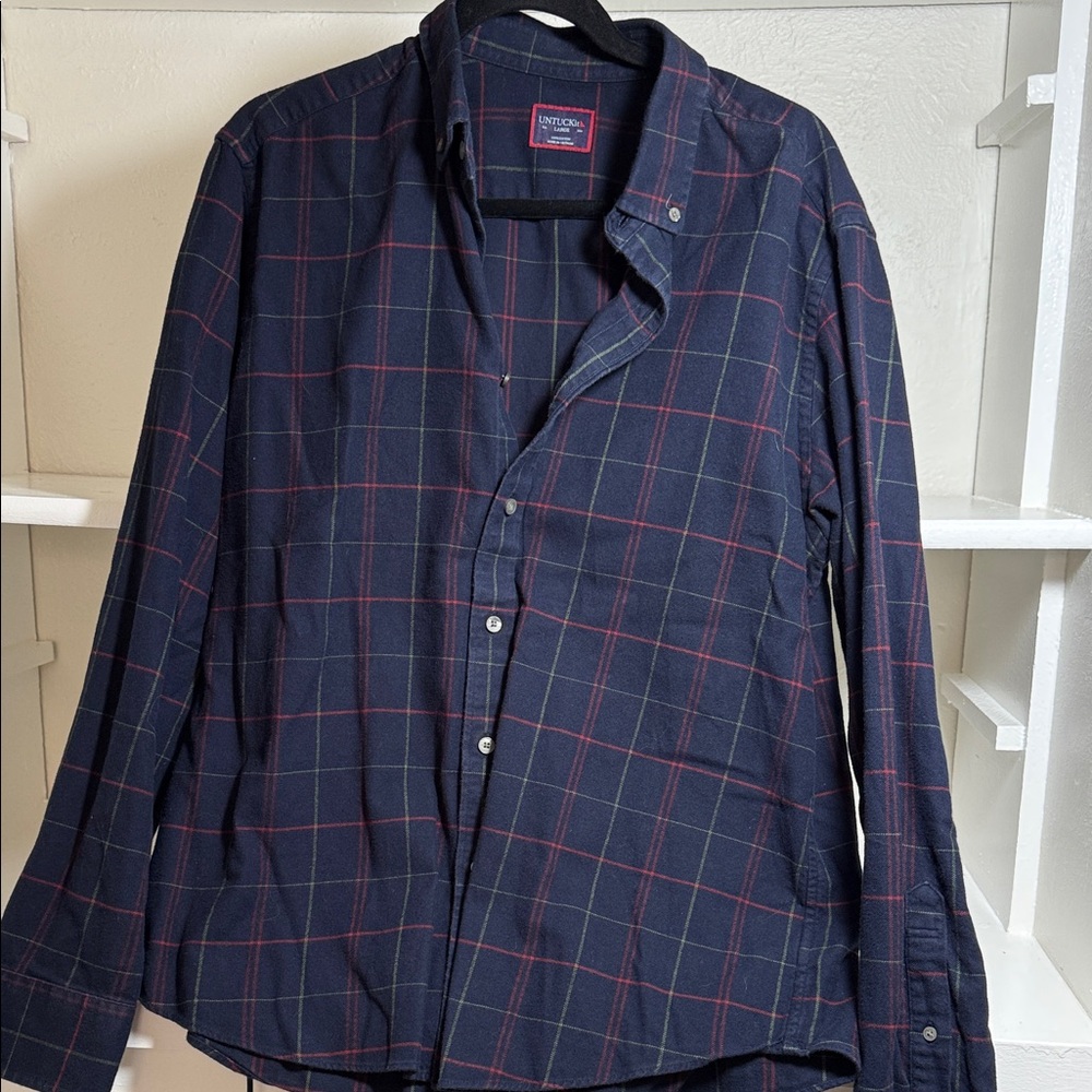 .Untuckit Men’s Shirt.